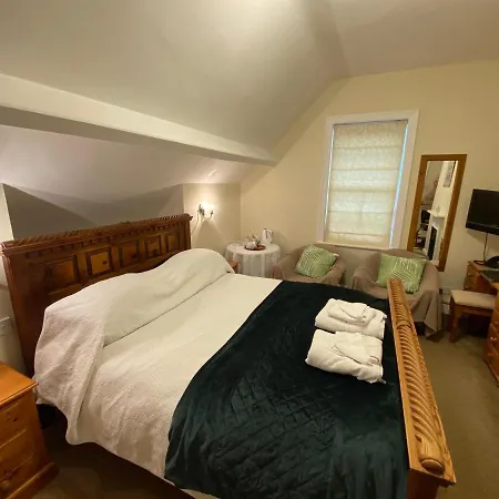 The Old Manse Bed & Breakfast Pickering
