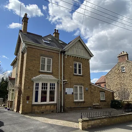 The Old Manse Bed & Breakfast 4*