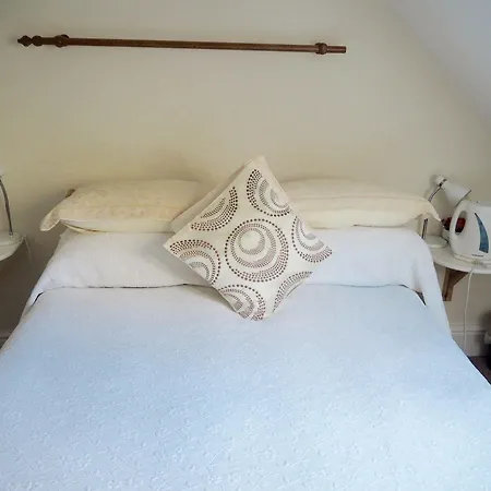 The Old Manse Bed & Breakfast 4*