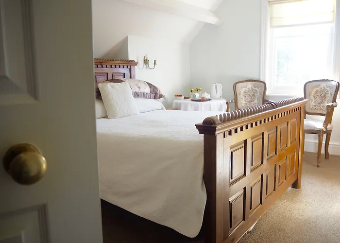 Nocleg ze śniadaniem The Old Manse 4*