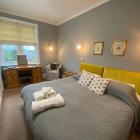 The Old Manse Bed & Breakfast 4*